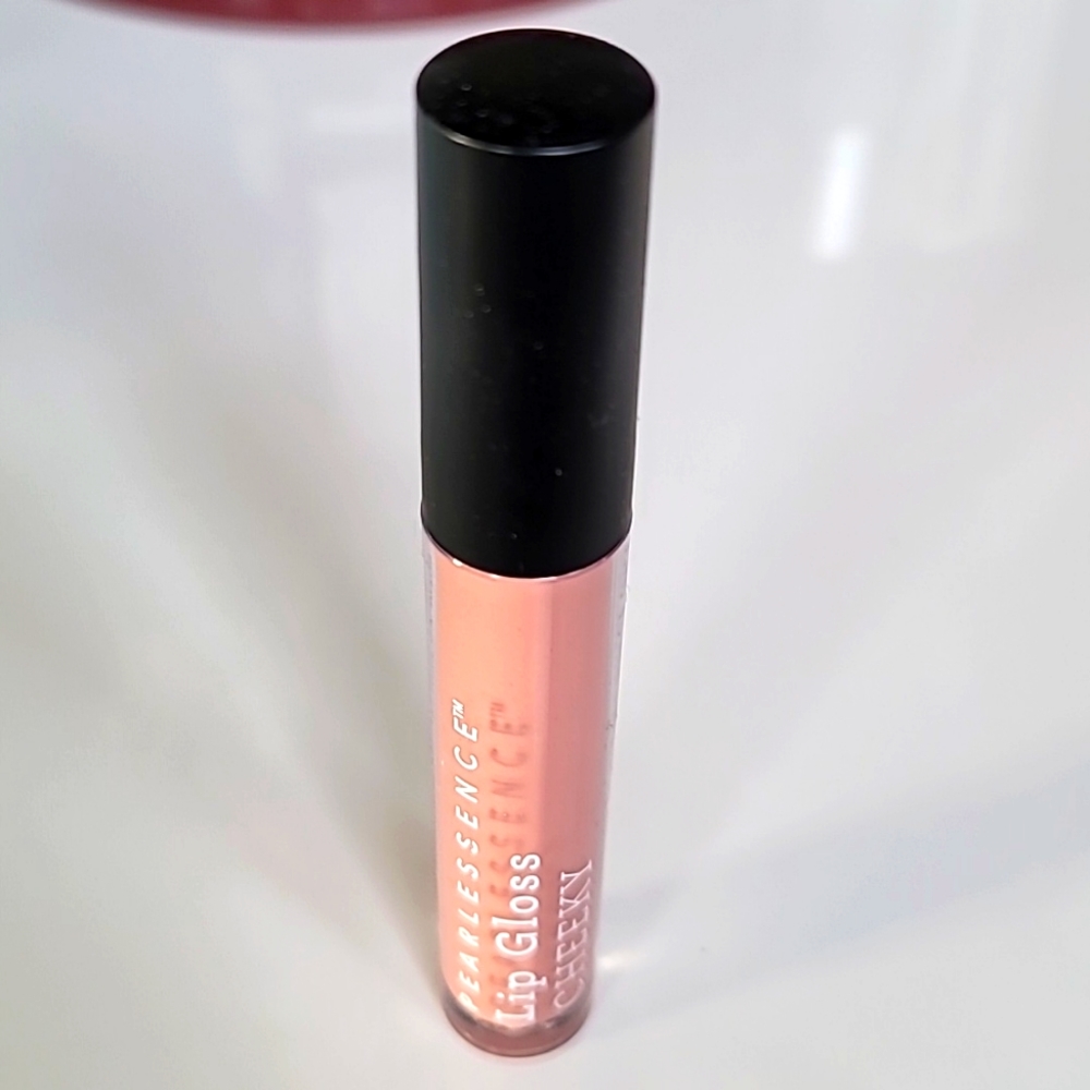 Pearl Essence Lipgloss Cheeky